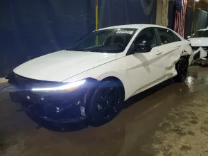 Hyundai Elantra 2.0L 4 2026