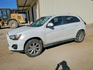 Mitsubishi Outlander 2.0L 4 2015