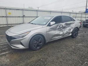 Hyundai Elantra 2.0L 4 2023