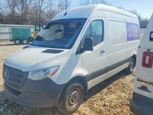 Mercedes-Benz Sprinter 2.0L 4 2023