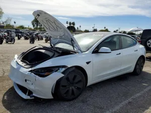Tesla Model 3 2025
