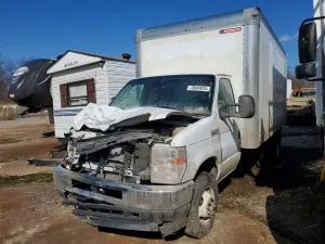 Ford Econoline 7.3L 8 2024