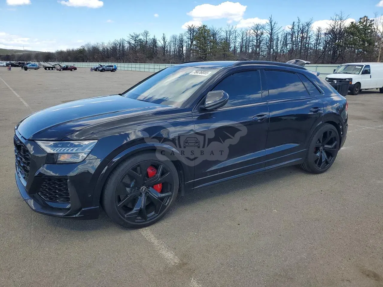 Audi RSQ8 4.0L 8 2021