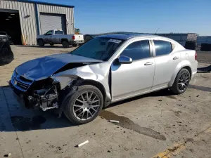 Dodge Avenger 2.4L 4 2011