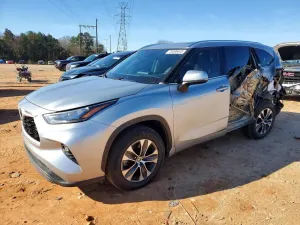 Toyota Highlander 3.5L 6 2020