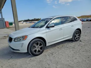 Volvo XC60 2.0L 4 2015