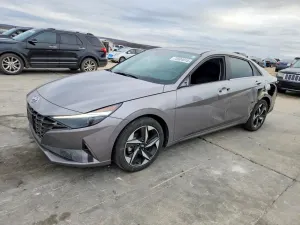 Hyundai Elantra 2.0L 4 2023