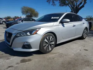 Nissan Altima 2.5L 4 2020