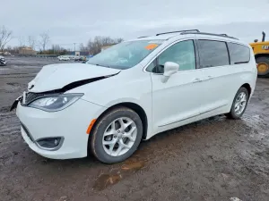 Chrysler Pacifica 3.6L 6 2017