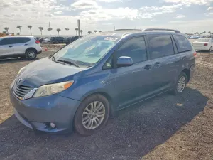 Toyota Sienna 3.5L 6 2014