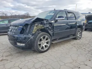 Cadillac Escalade 6.2L 8 2013