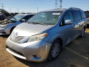 Toyota Sienna 3.5L 6 2011