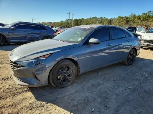 Hyundai Elantra 2.0L 4 2022