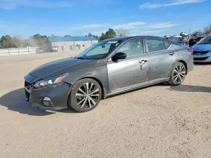 Nissan Altima 2.5L 4 2021