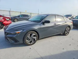 Hyundai Elantra 2.0L 4 2025