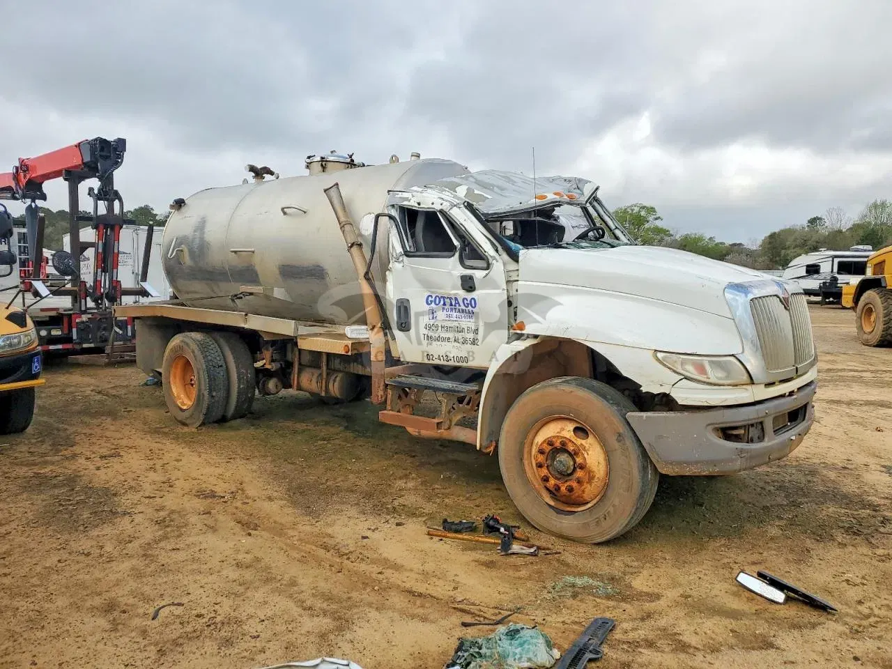 International DuraStar / 4000 6.7L 6 2016