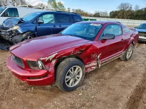 Ford Mustang 4.0L 6 2005