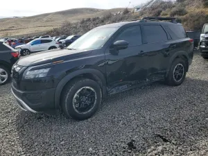 Nissan Pathfinder 3.5L 6 2025