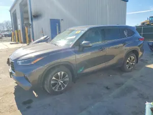 Toyota Highlander 3.5L 6 2021
