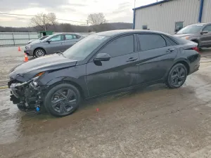 Hyundai Elantra 2.0L 4 2022