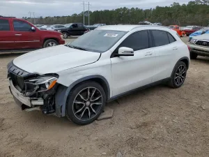 Mercedes-Benz GLA 2.0L 4 2017
