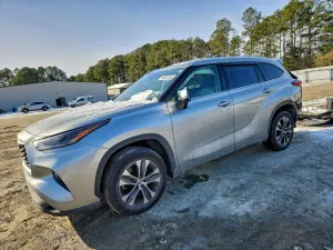 Toyota Highlander 3.5L 6 2021