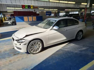 BMW 3 Series 2.0L 4 2015
