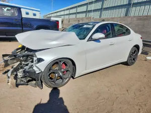Alfa Romeo Giulia 2.0L 4 2018