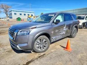 Nissan Pathfinder 3.5L 6 2024