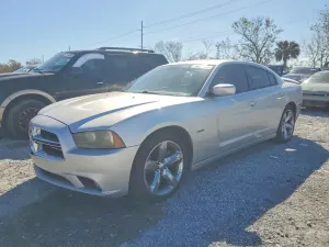 Dodge Charger 5.7L 8 2012