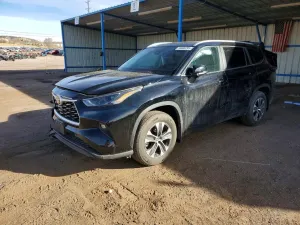 Toyota Highlander 2.4L 4 2025
