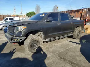Toyota Tundra 5.7L 8 2018