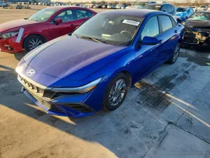 Hyundai Elantra 2.0L 4 2024