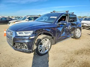 Audi Q5 2.0L 4 2018