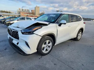 Toyota Highlander 2.4L 4 2023