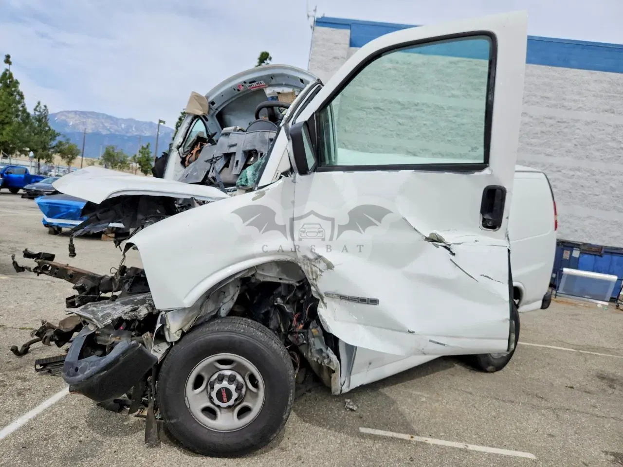 GMC Savana 6.0L 8 2005