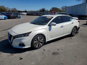 Nissan Altima 2.5L 4 2019