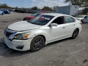 Nissan Altima 2.5L 4 2015