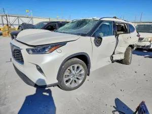 Toyota Highlander 3.5L 6 2021