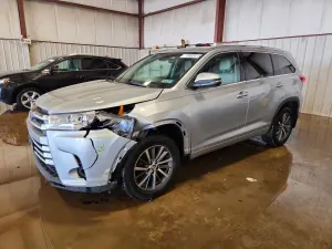 Toyota Highlander 3.5L 6 2017