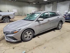Hyundai Elantra 2.0L 4 2025