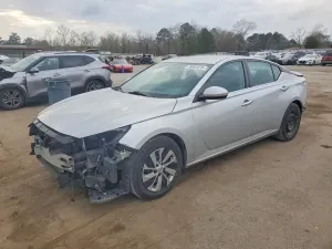 Nissan Altima 2.5L 4 2020