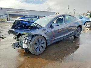 Tesla Model 3 2025