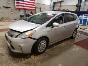 Toyota Prius 1.8L 4 2013