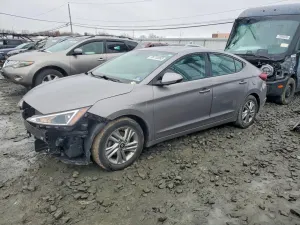 Hyundai Elantra 2.0L 4 2020