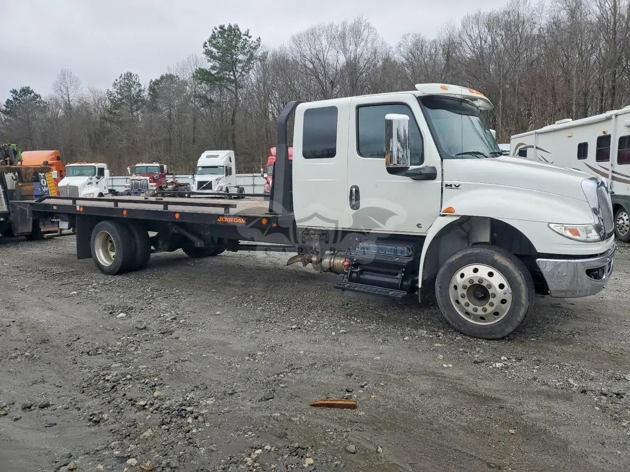 International MV Series 6.7L 6 2020