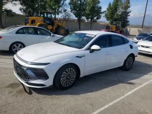 Hyundai Sonata 2.0L 4 2025