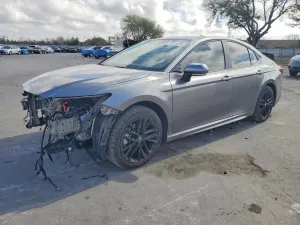 Toyota Camry 2.5L 4 2026