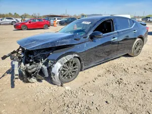 Nissan Altima 2.5L 4 2021