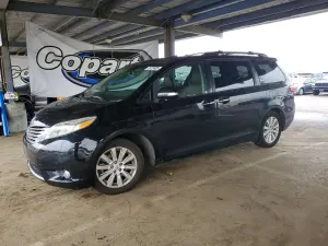 Toyota Sienna 3.5L 6 2015
